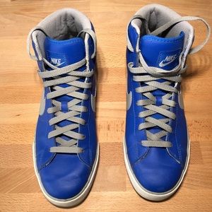 Nike Classic high top sneaker shoes size 10.5 US